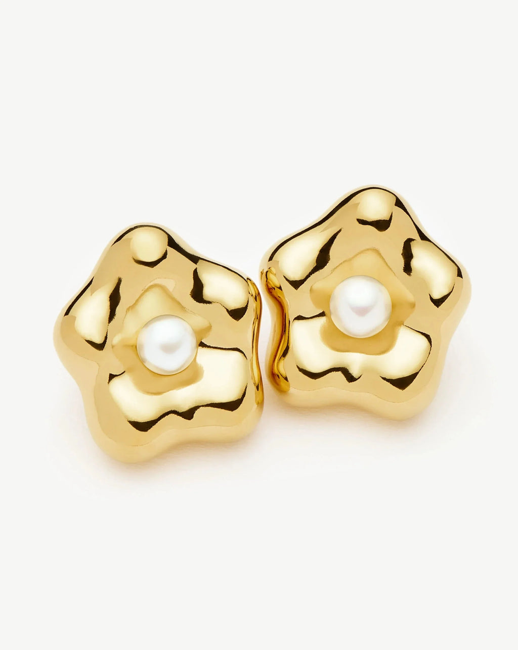 Eny Puffy Daisy Oversized Stud Earrings | 18ct Gold Plated/Pearl
